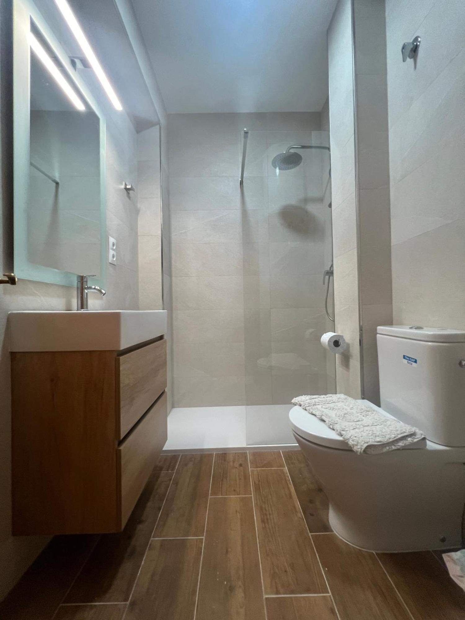 Apartamento Acogedor En La Carihuela Con Plaza De Garaje Garantizada! Sol Montemar Torremolinos Exterior foto
